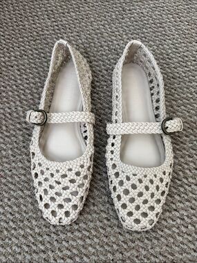 Cushionaire Weston Mary Jane flats size 6.5